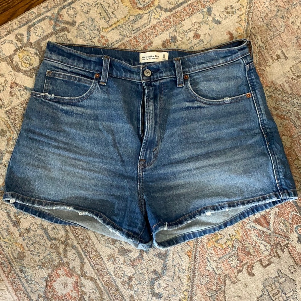 Abercrombie & Fitch ultra high rise mom shorts